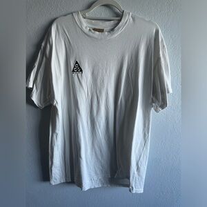 Nike ACG Men’s Large White Shirt